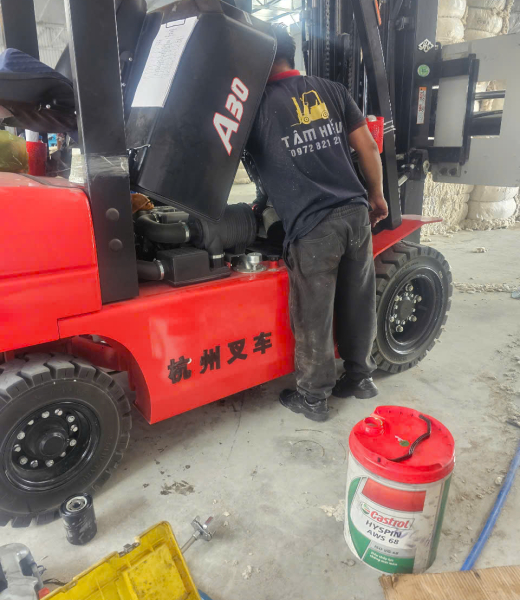 Sửa chữa xe nâng