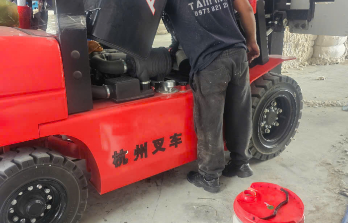 Sửa chữa xe nâng